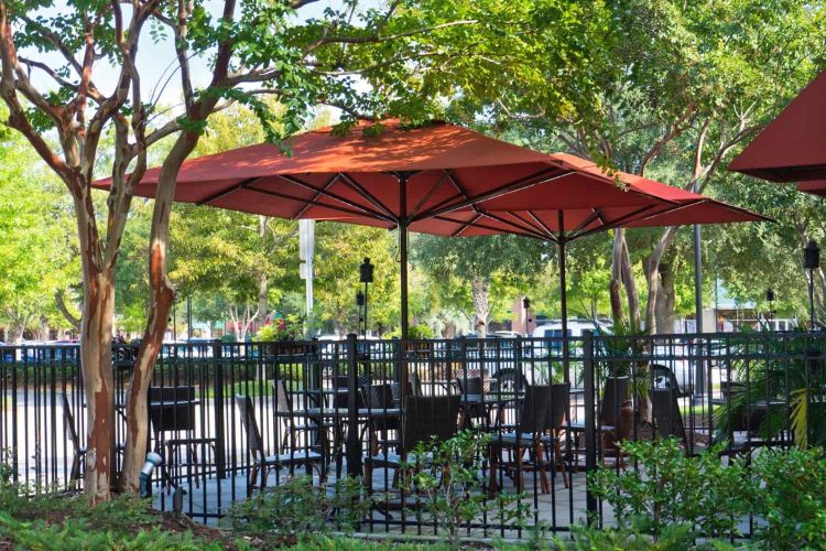 CARAVITA Supremo - Mittelmastschirm mit Schiebesystem