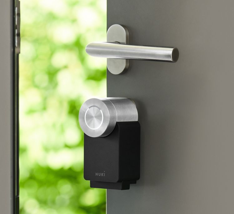 Nuki ➤ digitaler Türöffner✓ Tür mit dem Smartphone öffnen✓ mit gratis Door Sensor✓ höchstmögliche Sicherheit✓ Nachrüstbar✓ Smart Lock 4.0 Pro✓